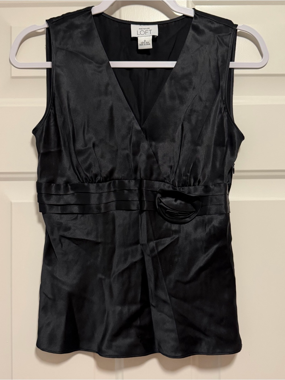 Y2K Ann Taylor LOFT Black Silk Rosette Empire Waist Blouse Top Size 0